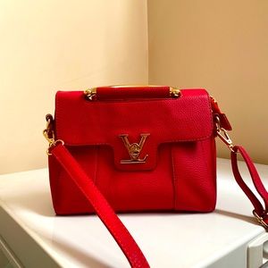 *Not Authentic* Louis Vuitton Purse